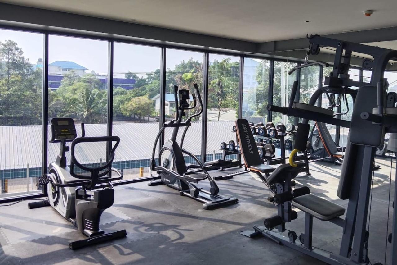 Central Hill View 1br A940 C *