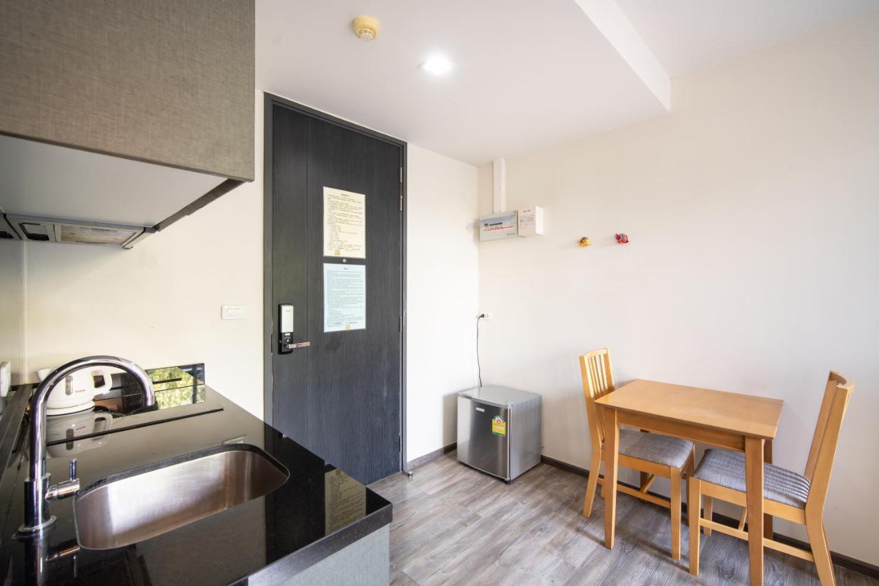 The Deck 芭东露台现代公寓 带健身房和游泳池 Apartment