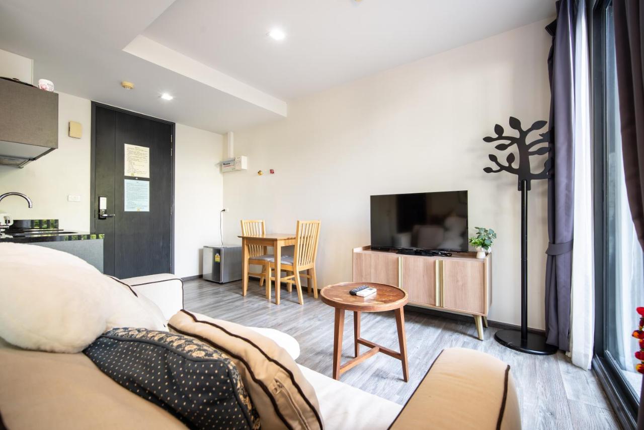 The Deck 芭东露台现代公寓 带健身房和游泳池 Apartment