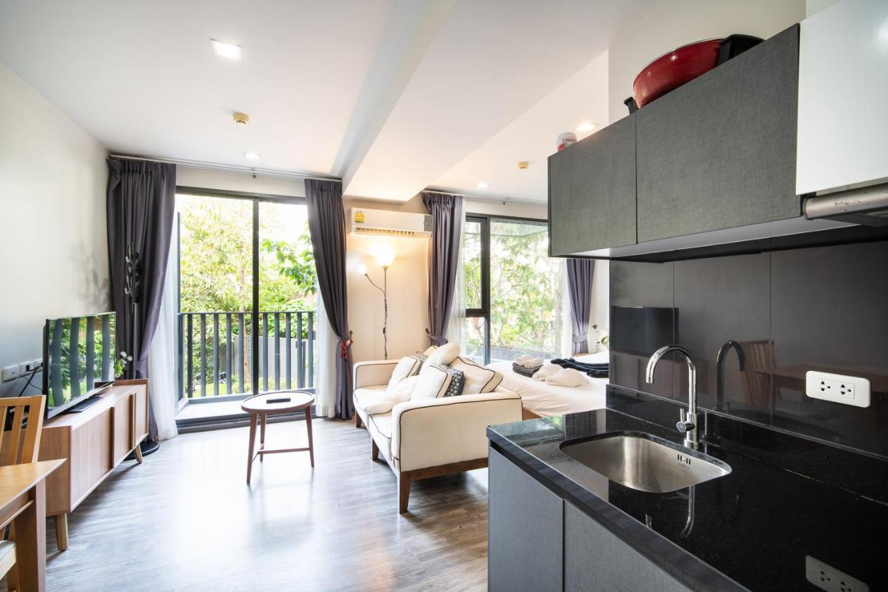 Apartment The Deck 芭东露台现代公寓 带健身房和游泳池 Patong