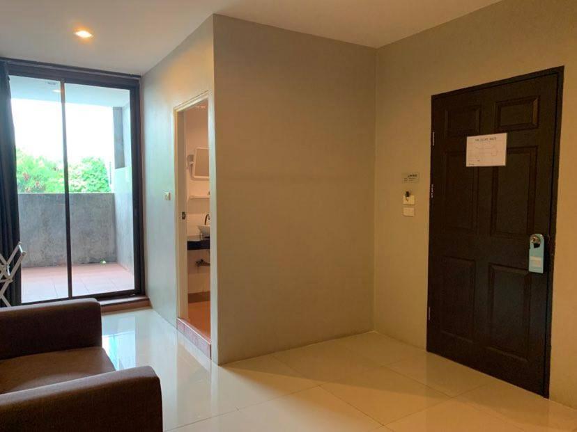 Rumah tetamu Leaf Phuket