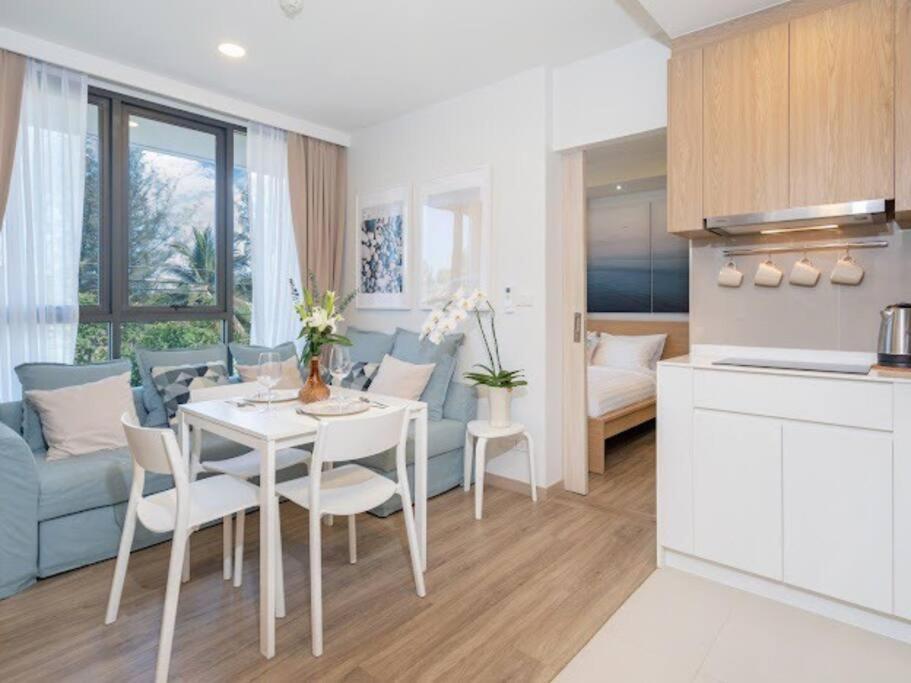 Bangtao , Laguna , 5 Minutes From The Bench, 2 Bedroom Apartment *