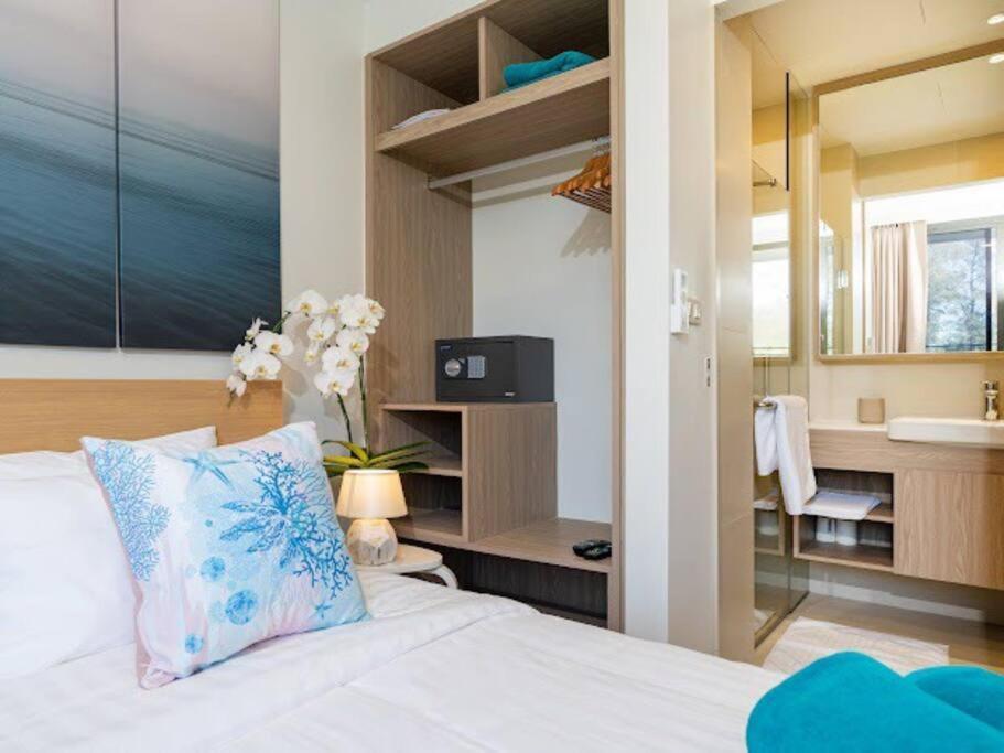 Bangtao , Laguna , 5 Minutes From The Bench, 2 Bedroom *