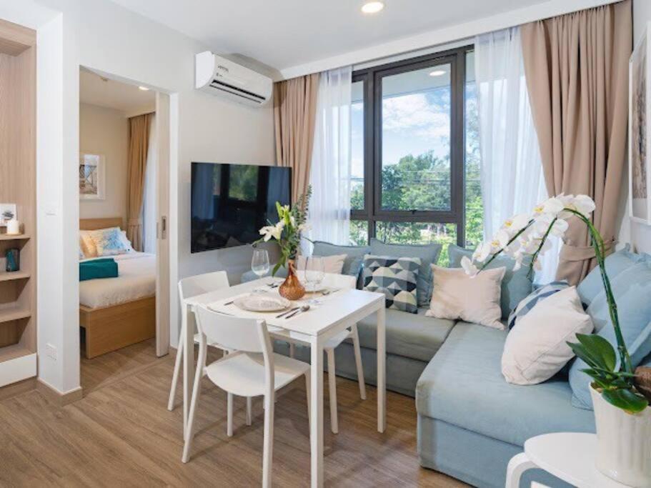 Bangtao , Laguna , 5 Minutes From The Bench, 2 Bedroom *