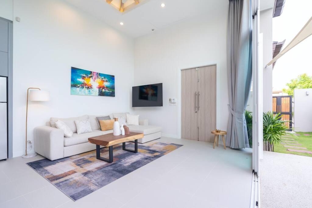 Peykaa Estate Pool By Hcr Villa Phuket