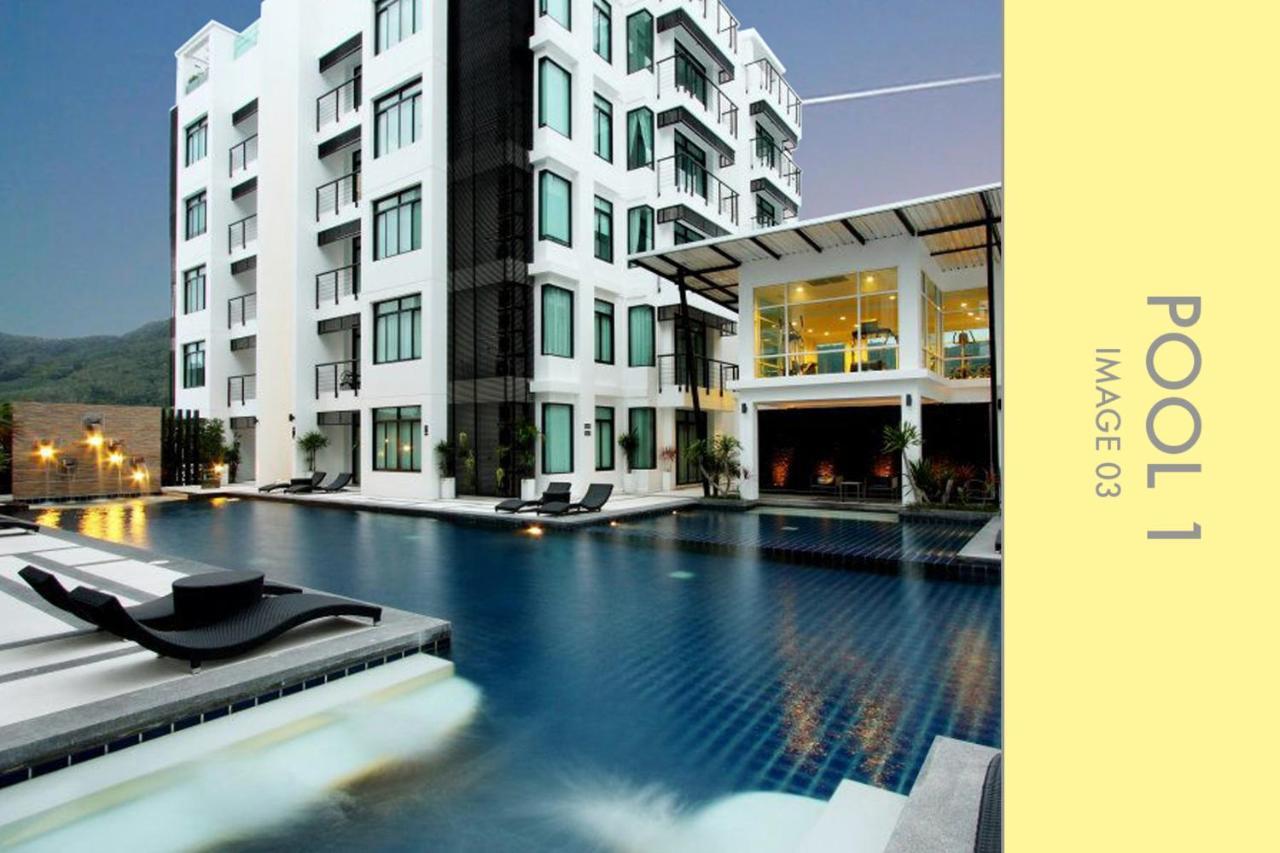 Stylish 2-bedroom W. Pool View Apartment