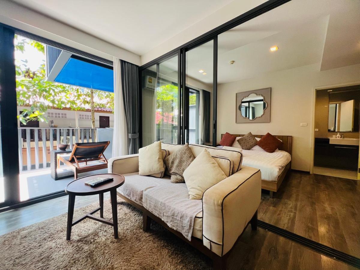 Apartment The Deck 芭东露台现代公寓 带健身房和游泳池