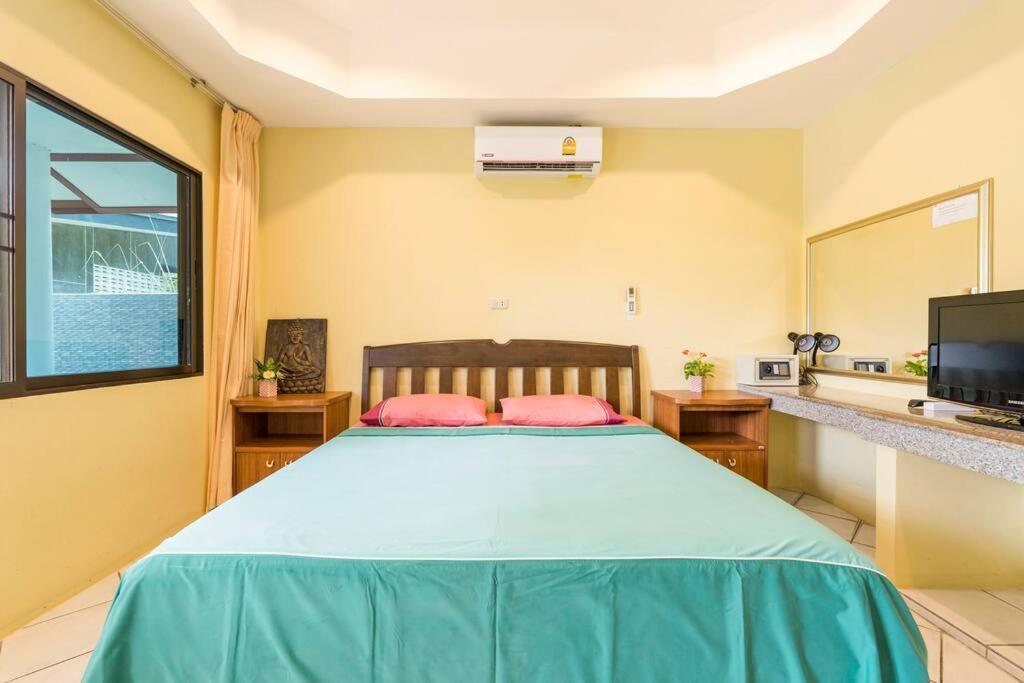 Baan Coconut Chalet *