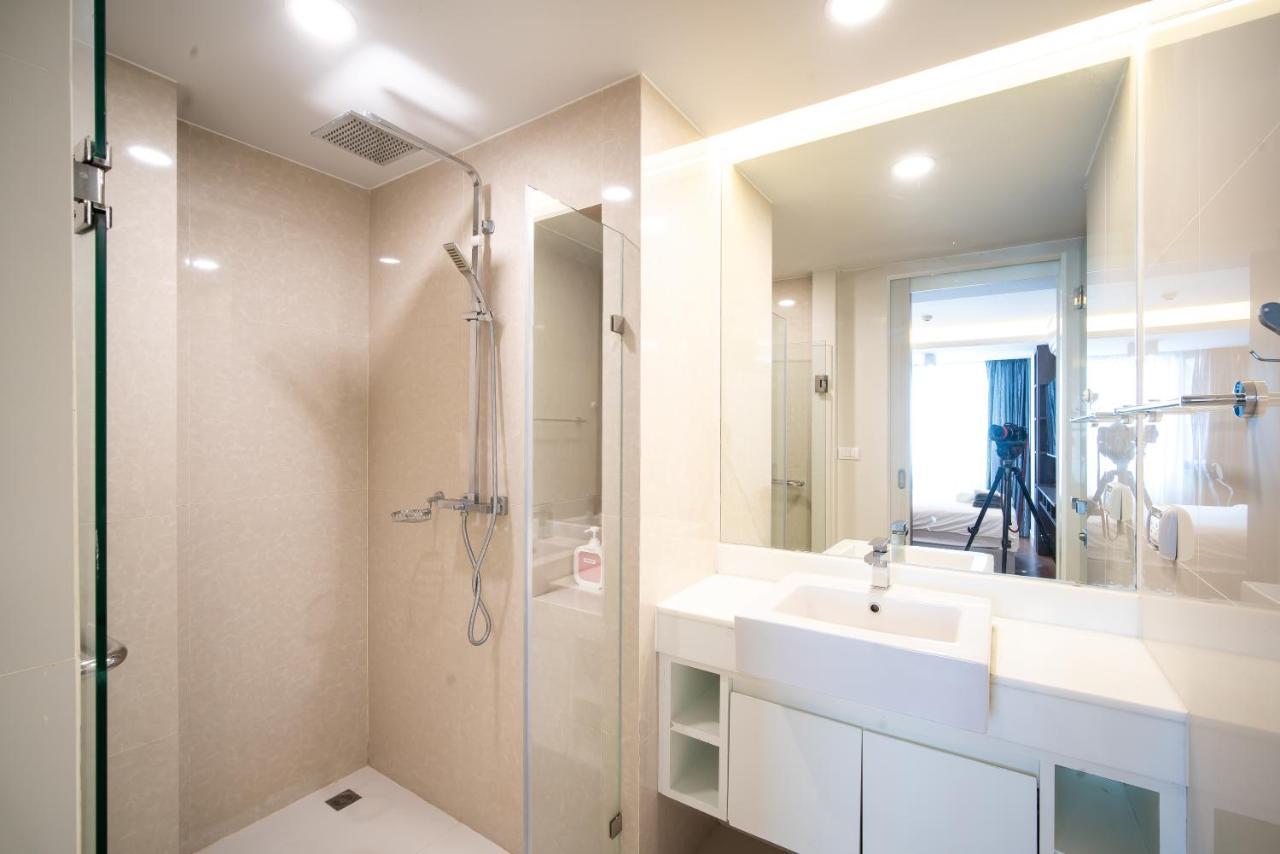 The Aristo-access Pool Surin Apartment