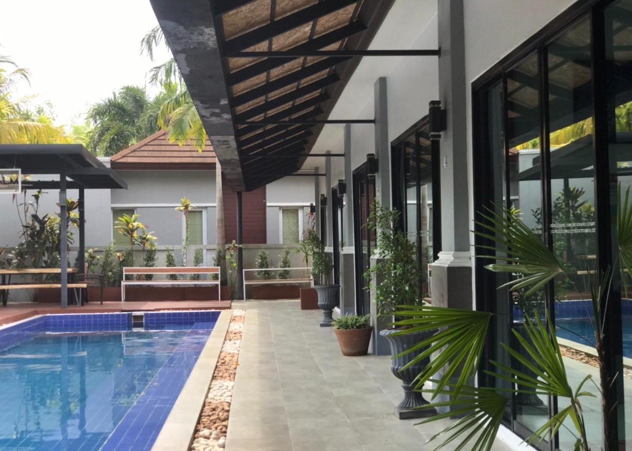 Hotel De Palm Pool Ban Chin Tham Mai