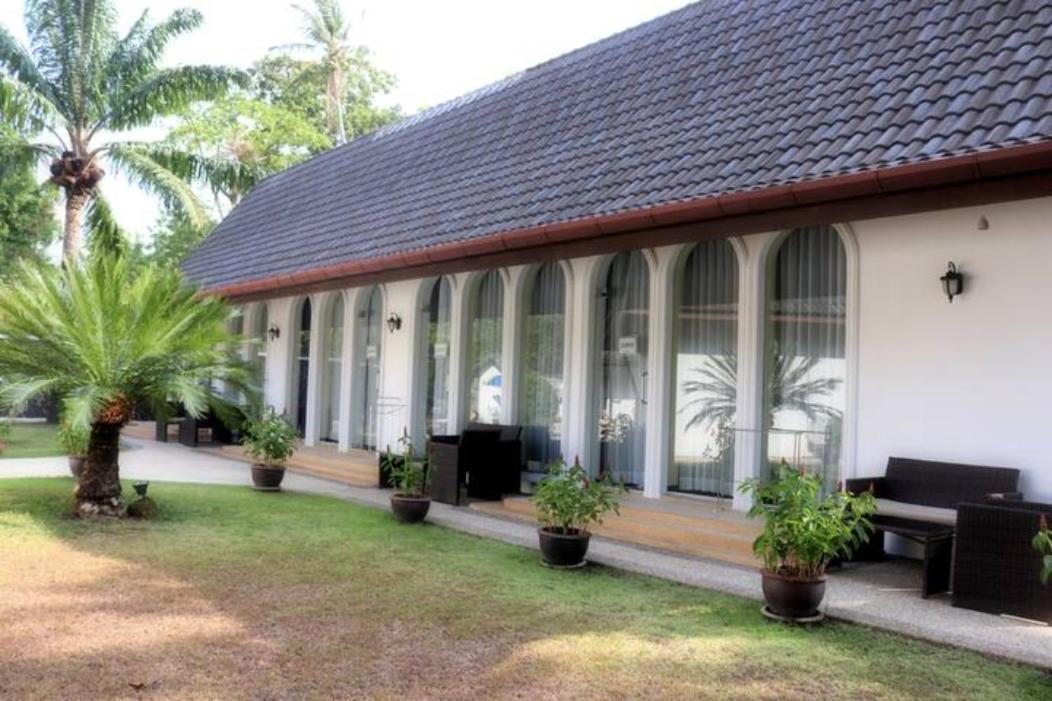 Palm Chalong