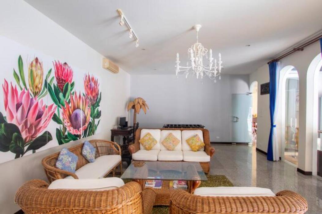 Palm Villa