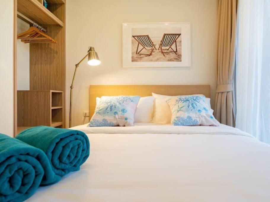Apartment Bangtao , Laguna , 5 Minutes From The Bench, 2 Bedroom *