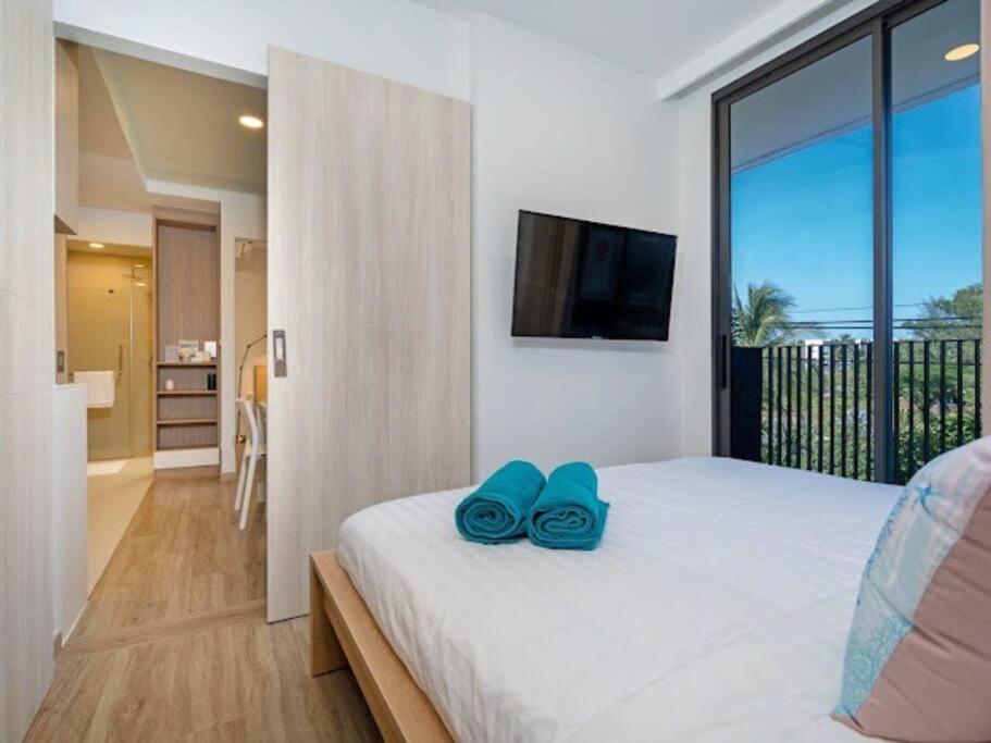 Bangtao , Laguna , 5 Minutes From The Bench, 2 Bedroom Apartment