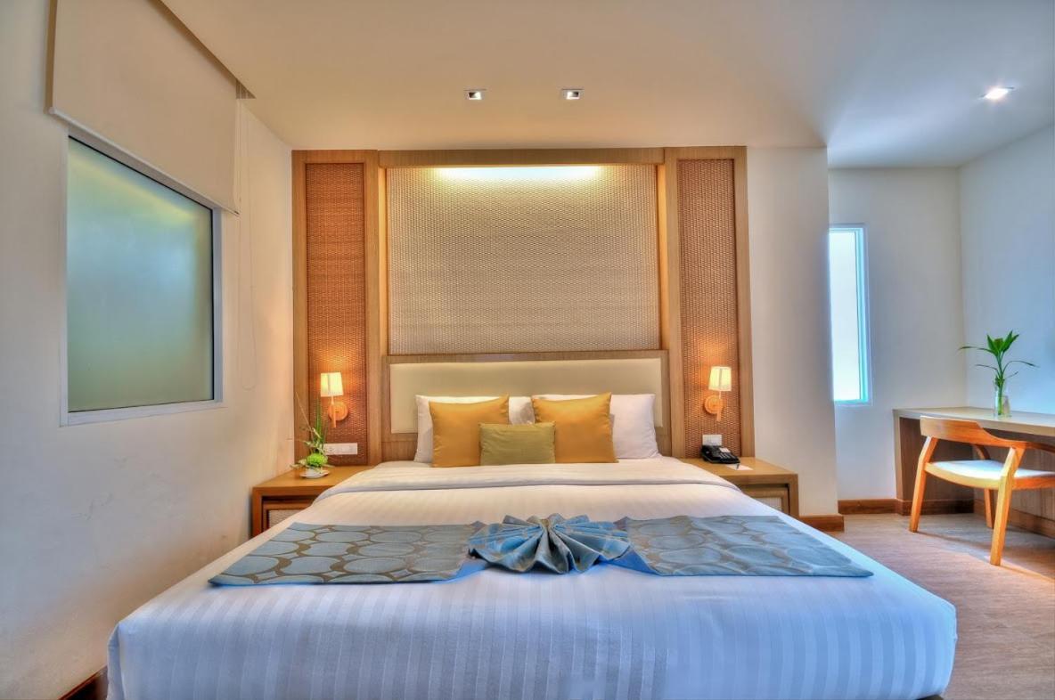 Hotel Ashlee Plaza &