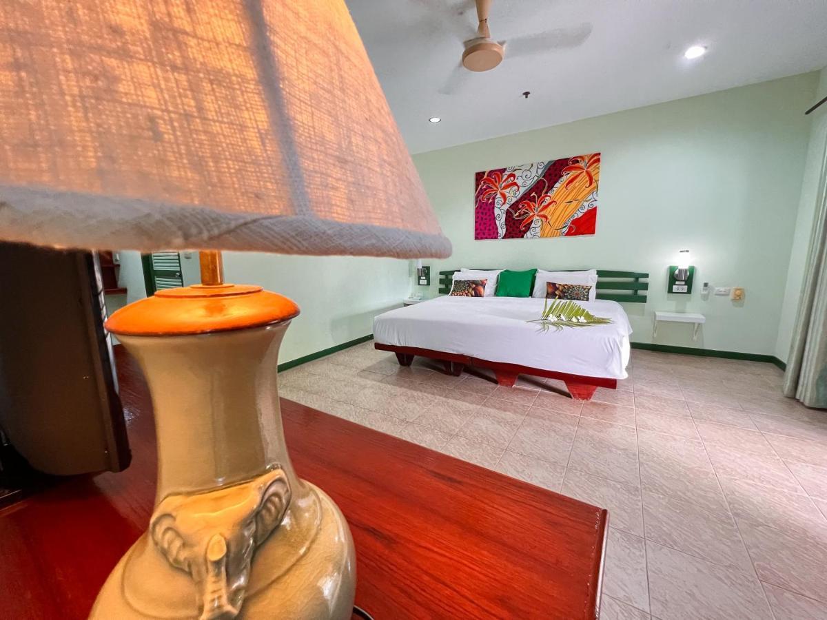 Cruiser Island By Swiss-belhotel Resort Ko Lone