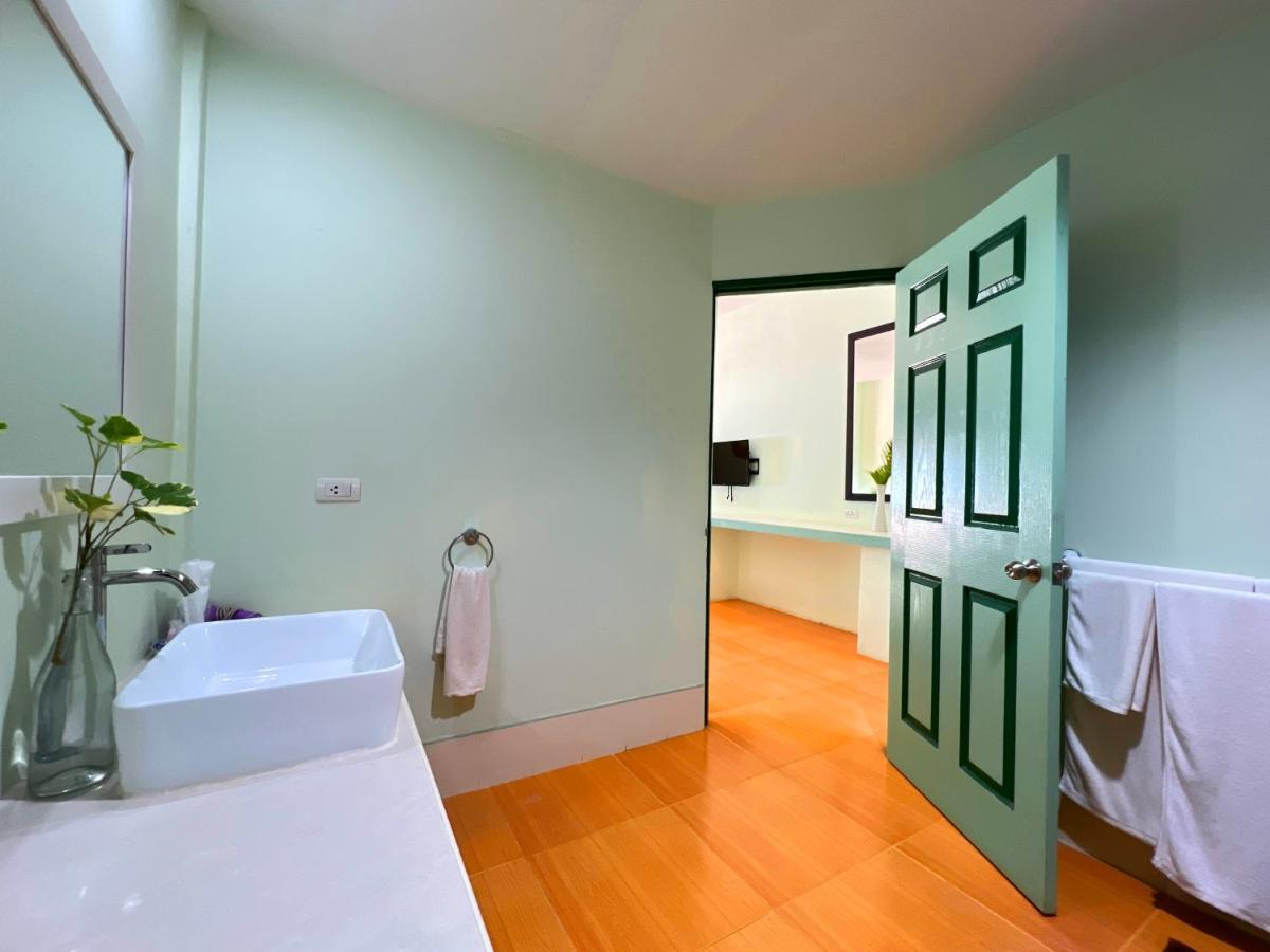 Cruiser Island By Swiss-belhotel Resort Ko Lone