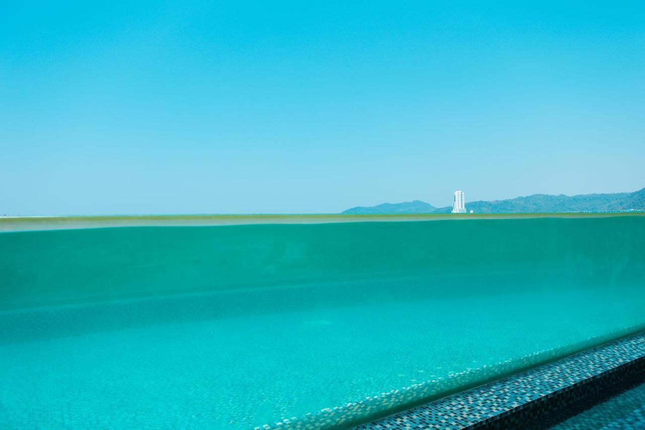 Triple L Hotel 5*