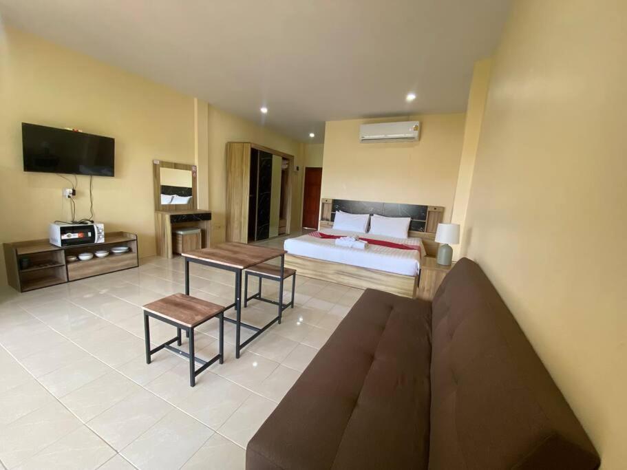 The Cheetar Pool Apartment *