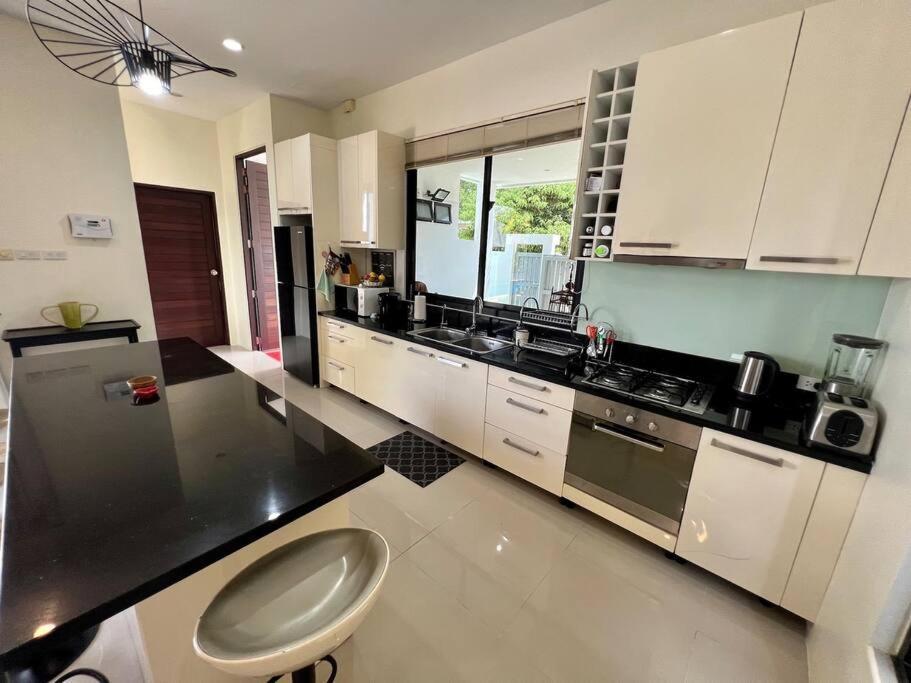 Arle By G Estate Phuket Villa