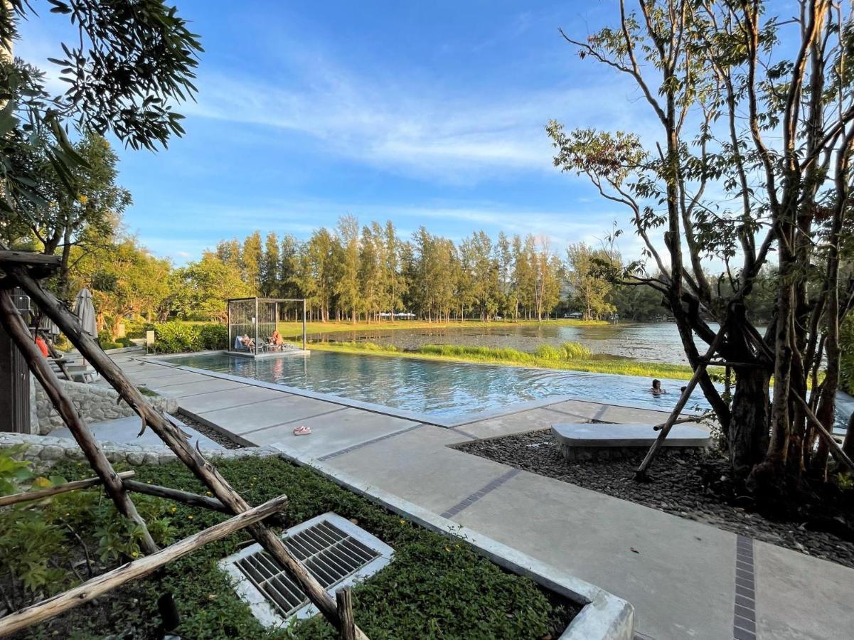 Location In Laguna-modern At Cassia Apartment *