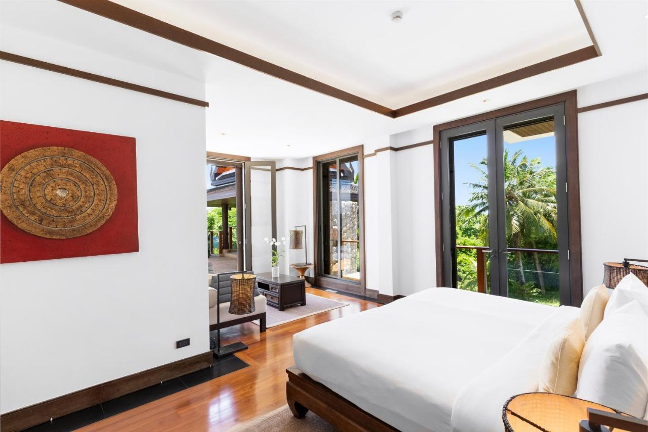 Villa Aye