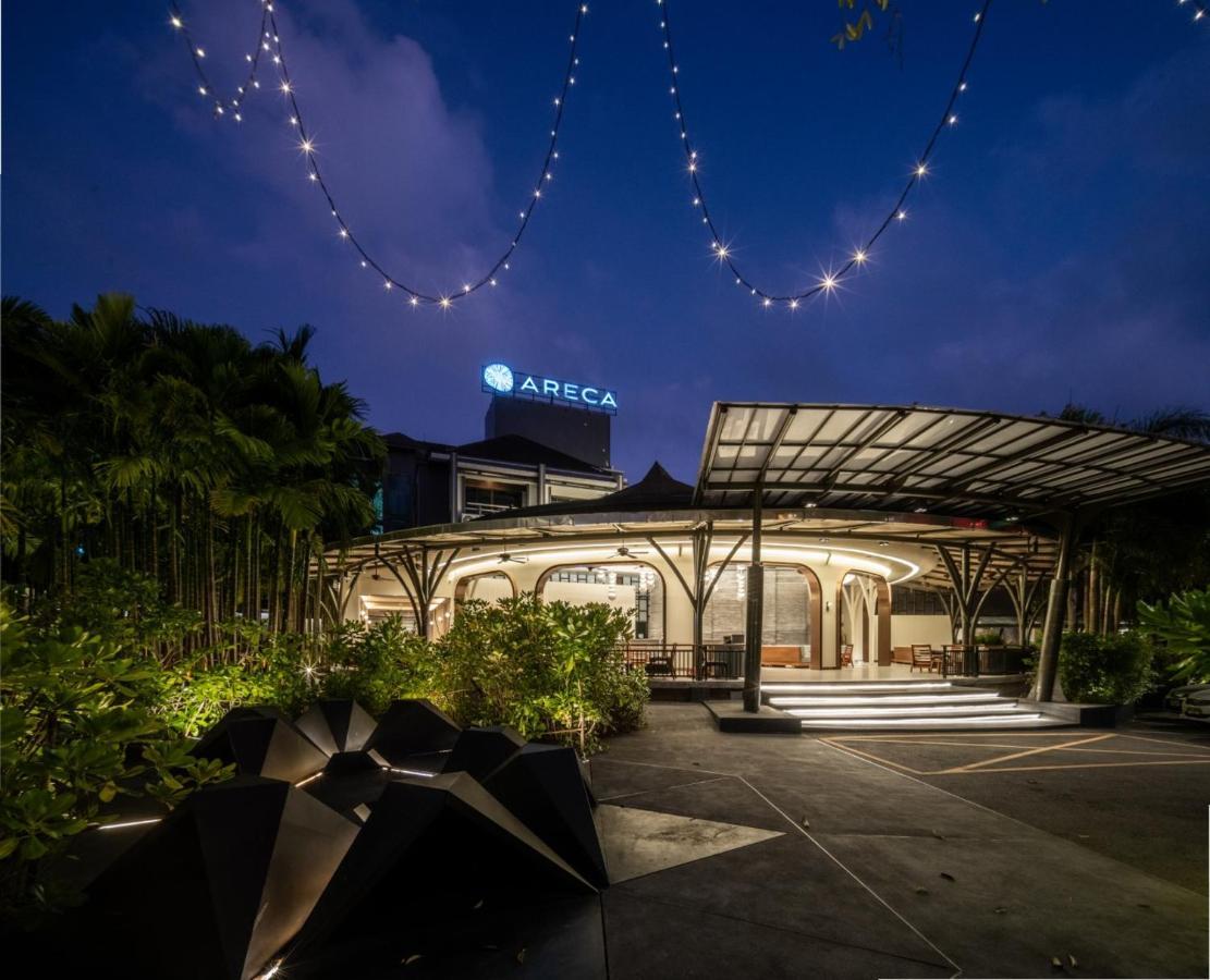 Areca And Hotel