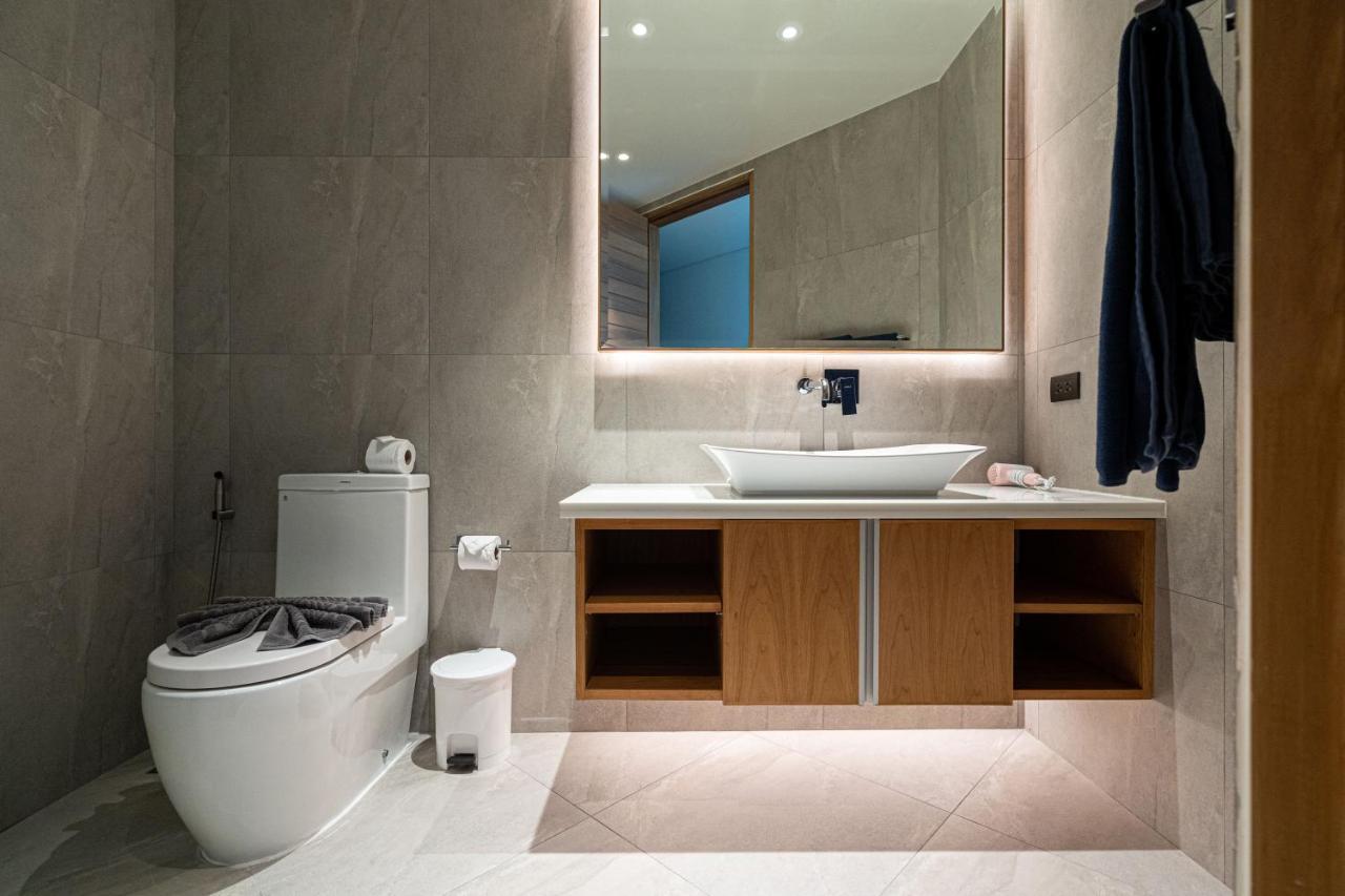 New 2br Bluepoint 8-17 Sea Views Apartment Patong