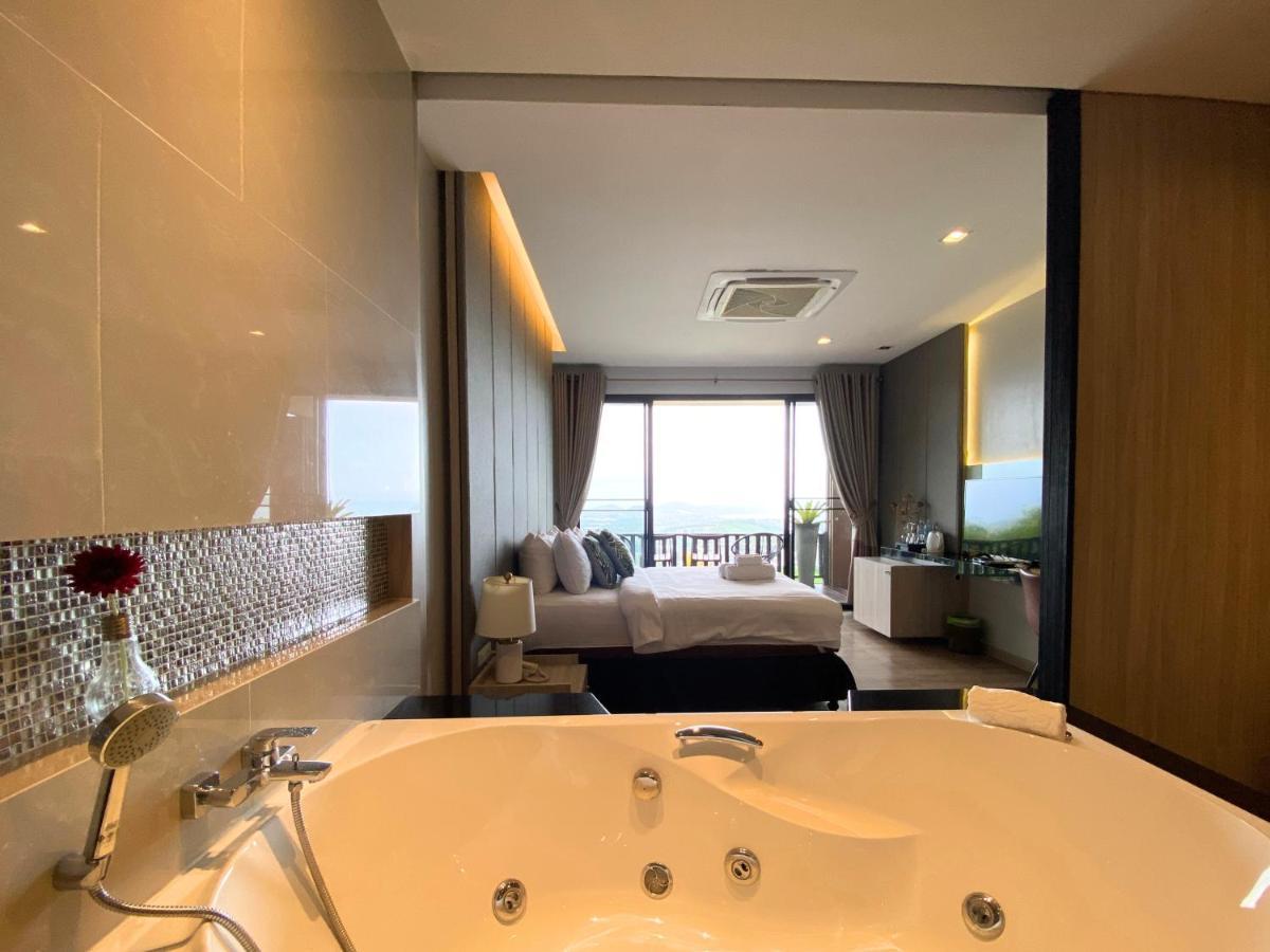 Phuket View Coffee And Hotel