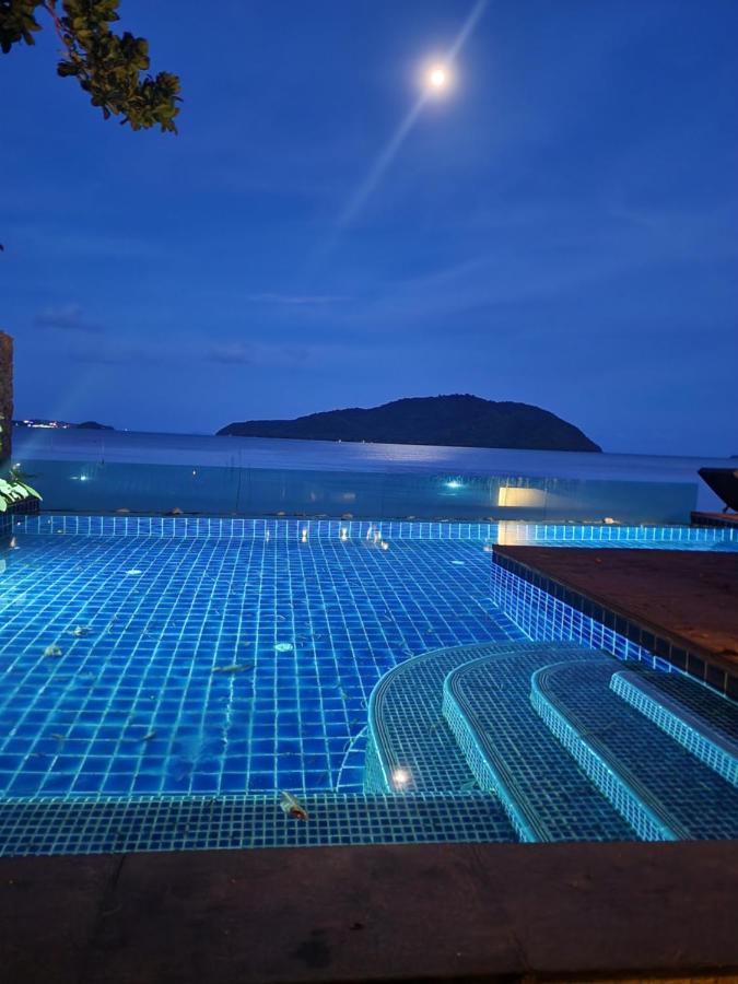 Absolute Oceanfront Yai - Private Pool 4br Rawai