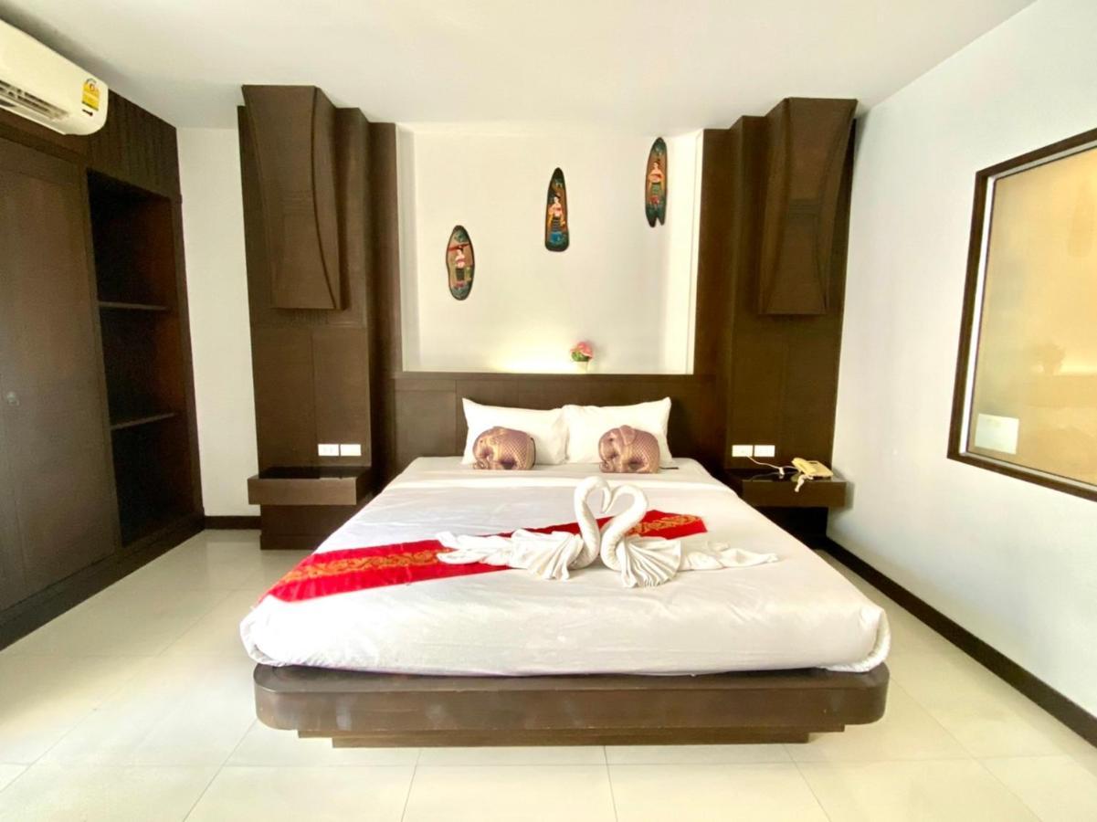 Hostel One World One 2 Patong