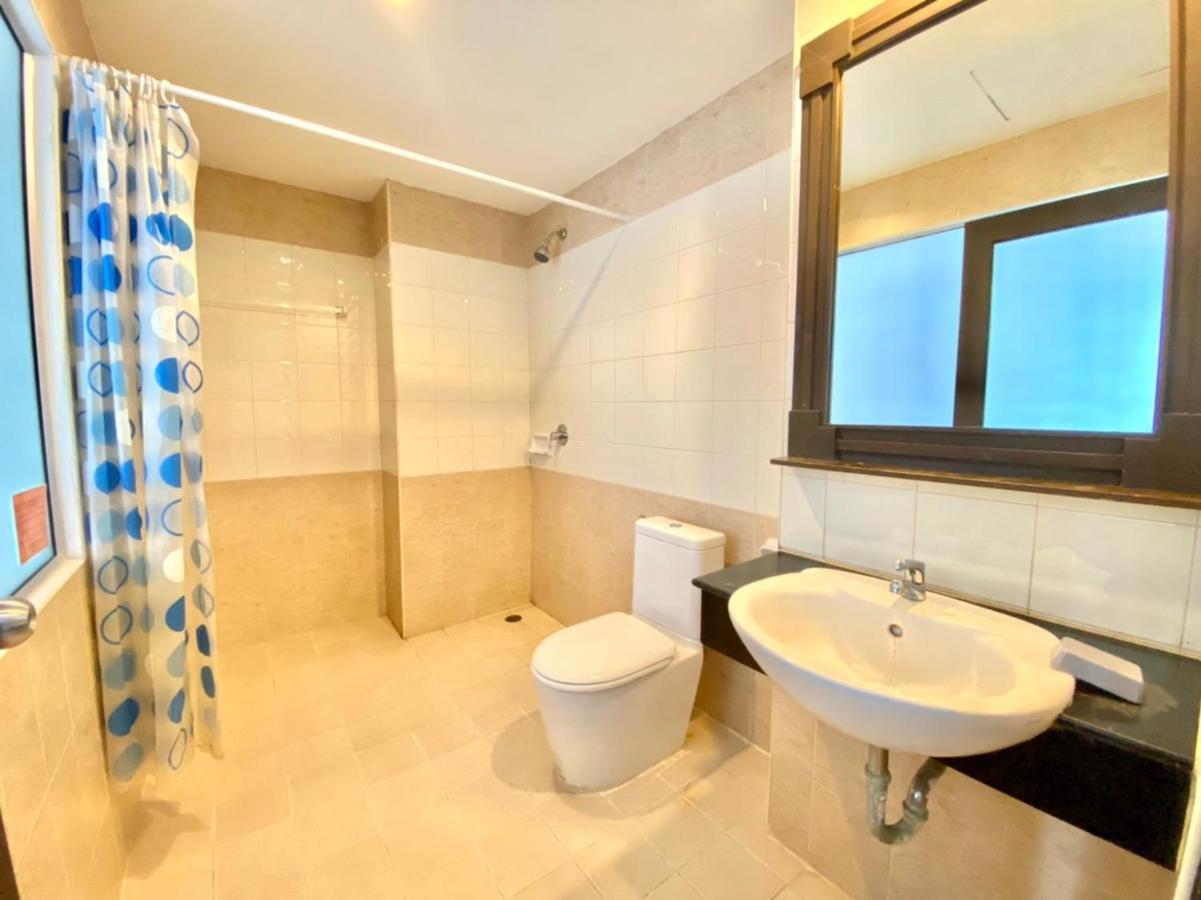 One World One 2 Hostel Patong