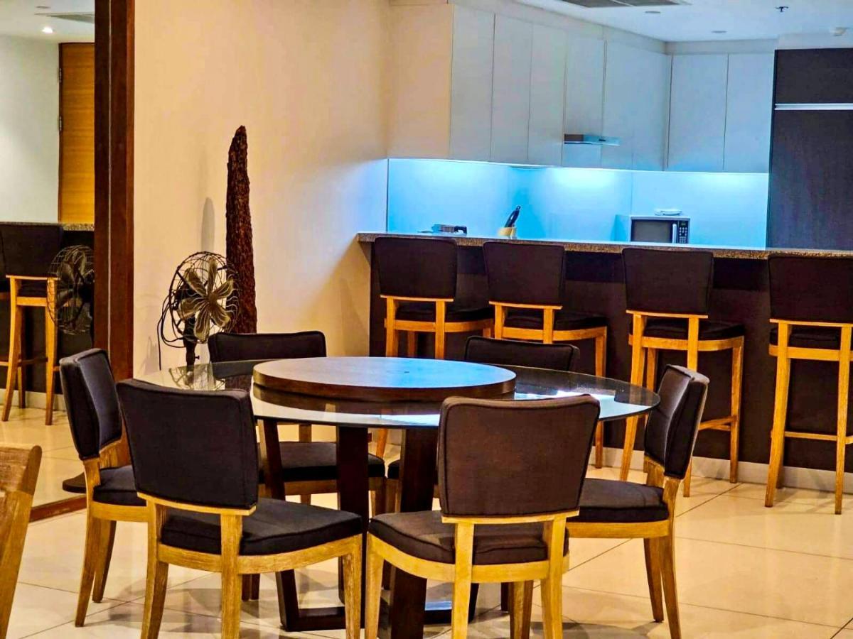 Apartment Beachfront 2 Bedroom Luxury Chava *