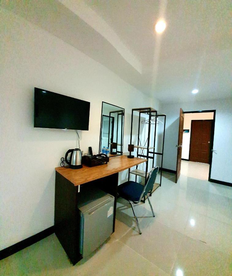 Hotel At 2*