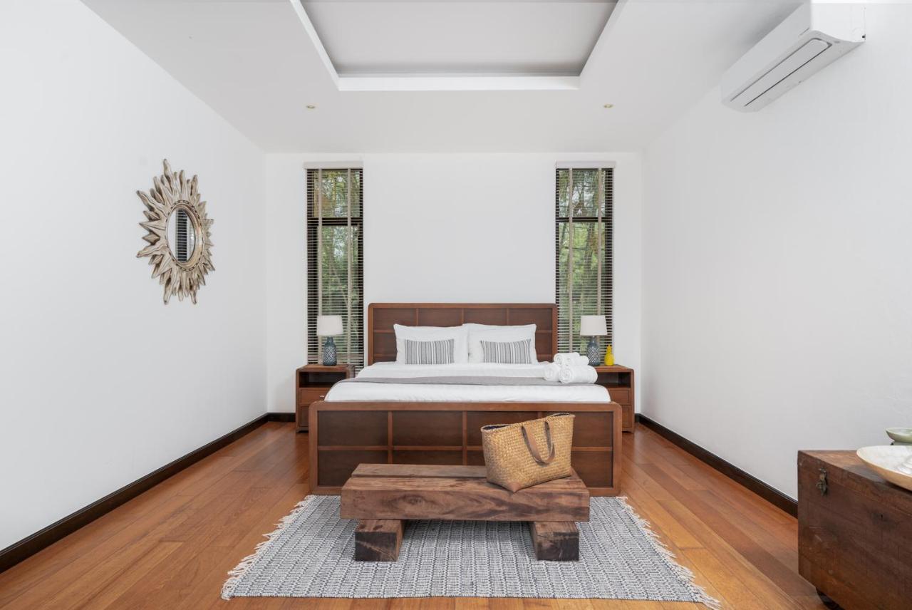 Villa Tropical 3Br Holiday Villa With Pool, Bbq, And Shaded Patio Within Walking Distance To Bang Tao Beach