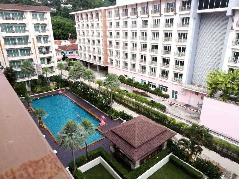 Location Near Jungceylon + Pool Access Appartement Patong