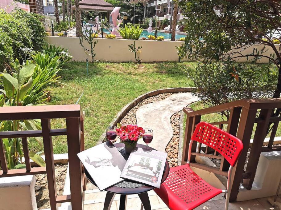 Location Near Jungceylon + Pool Access Patong