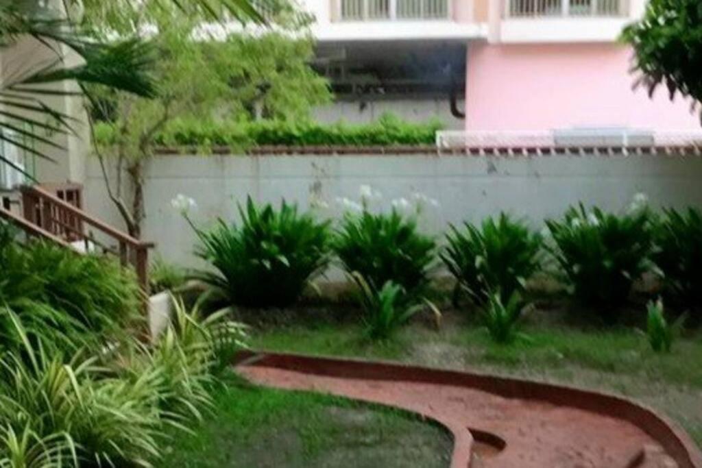 Location Near Jungceylon + Pool Access
