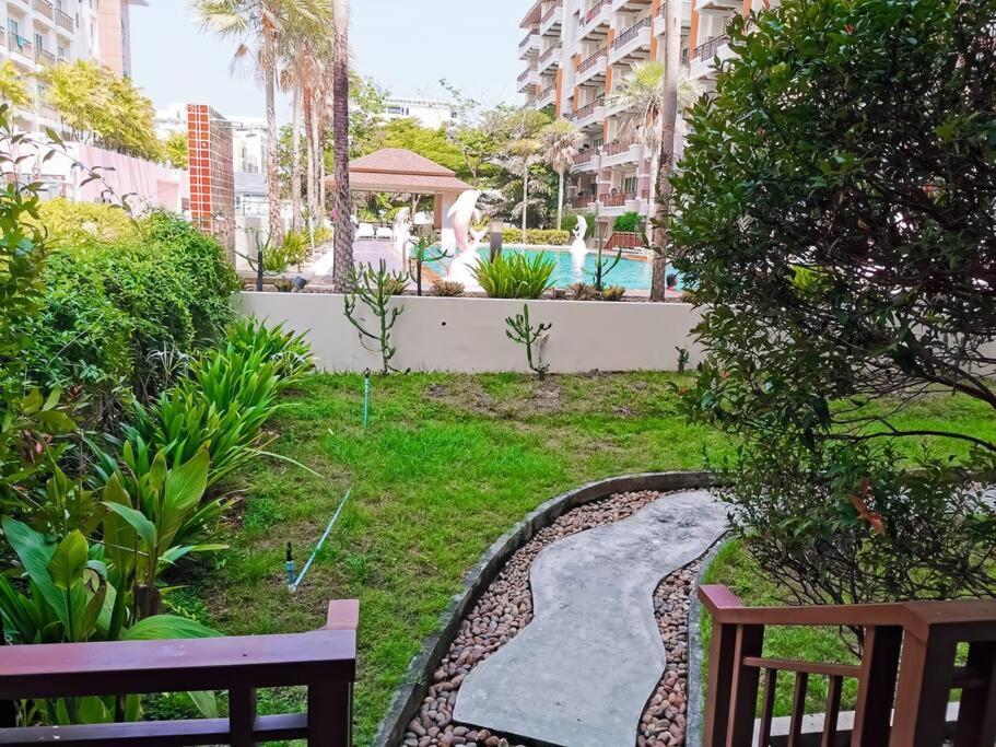 Location Near Jungceylon + Pool Access Patong