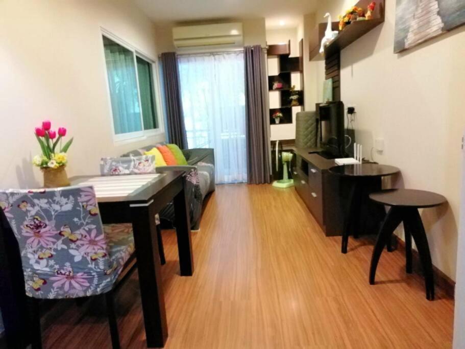 Cozy Near To Everything In Apartment *
