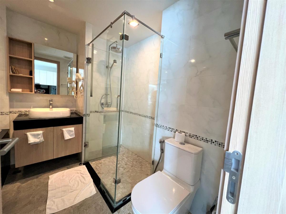 1 Bed Corner In - Grand Vip * Kata Beach (Phuket)