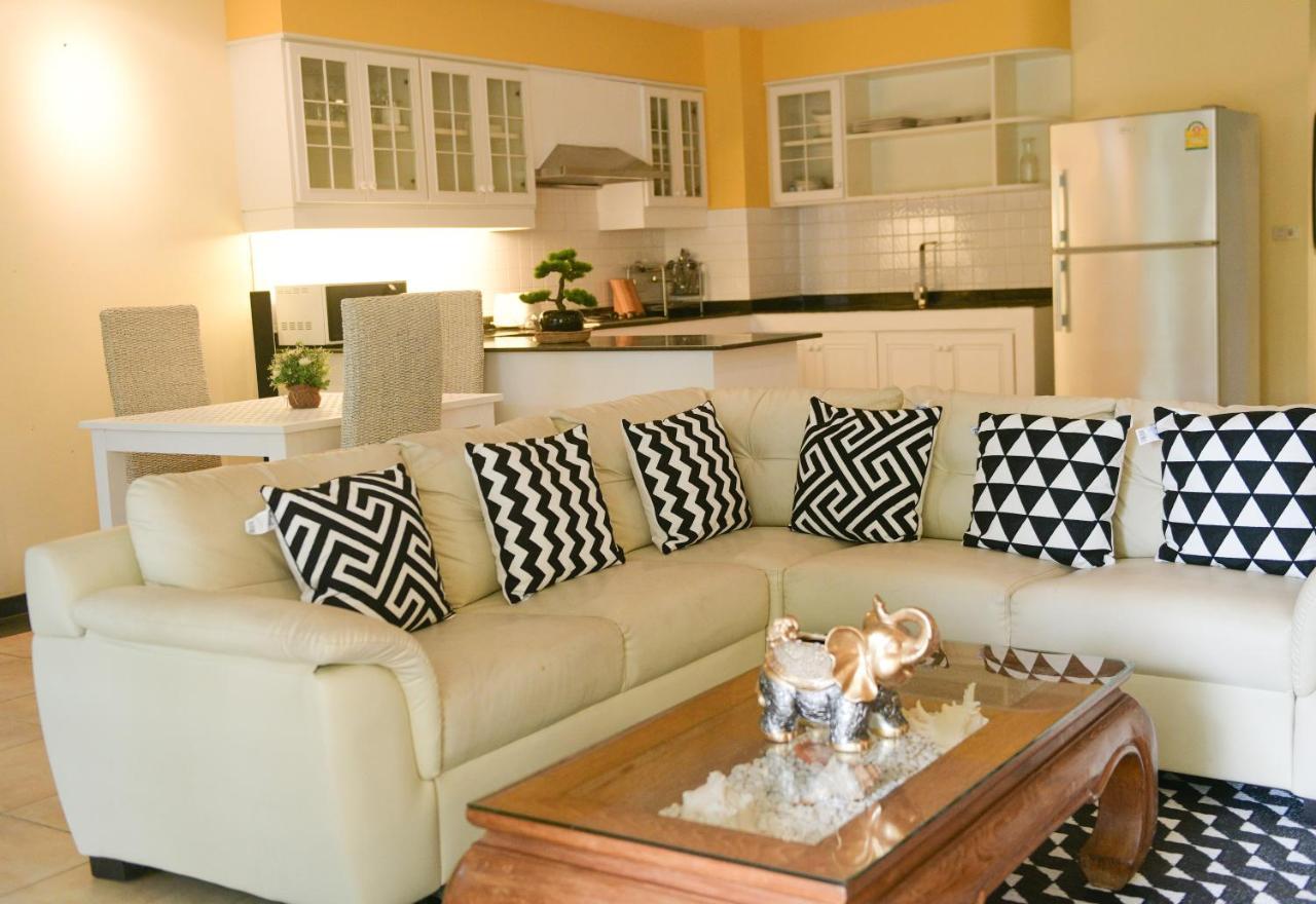 Shimmer Three-bedroom With Large Garden And Two Swimming Pools *