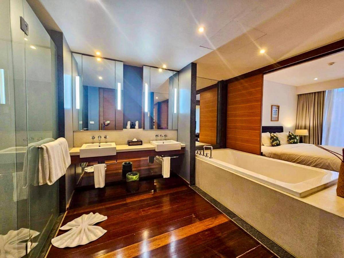 Beachfront 2 Bedroom Luxury Chava
