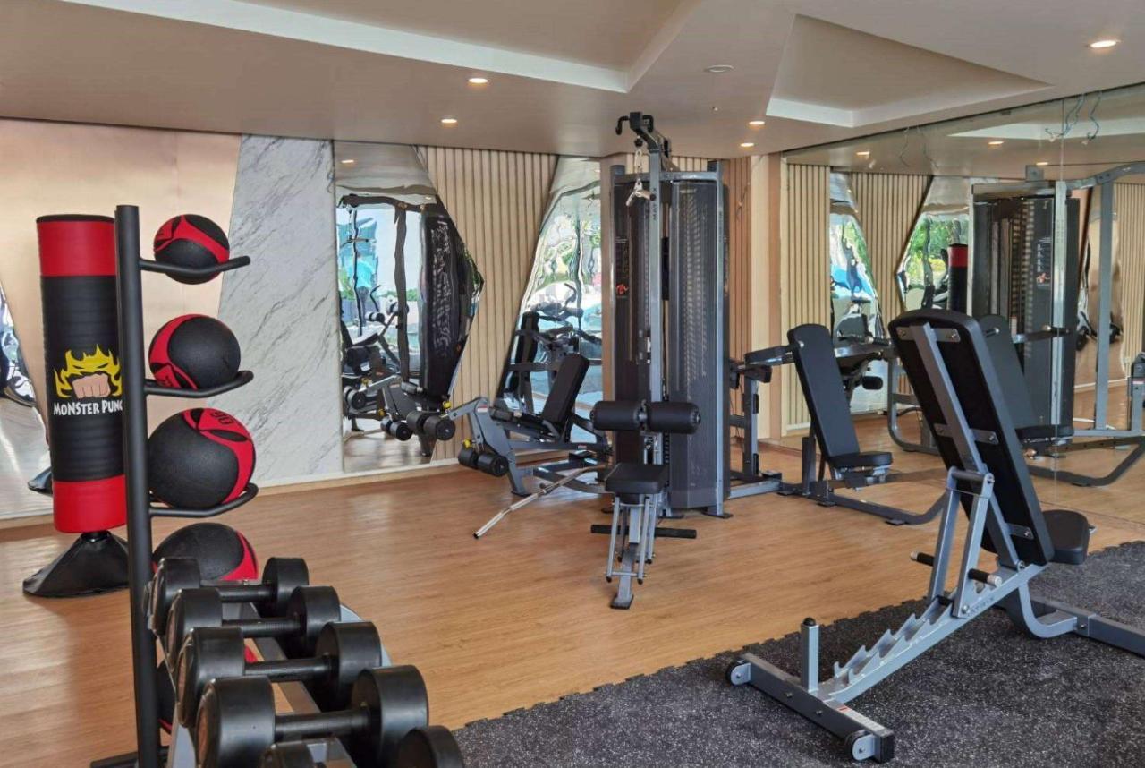 Wyndham La Phuket 5*