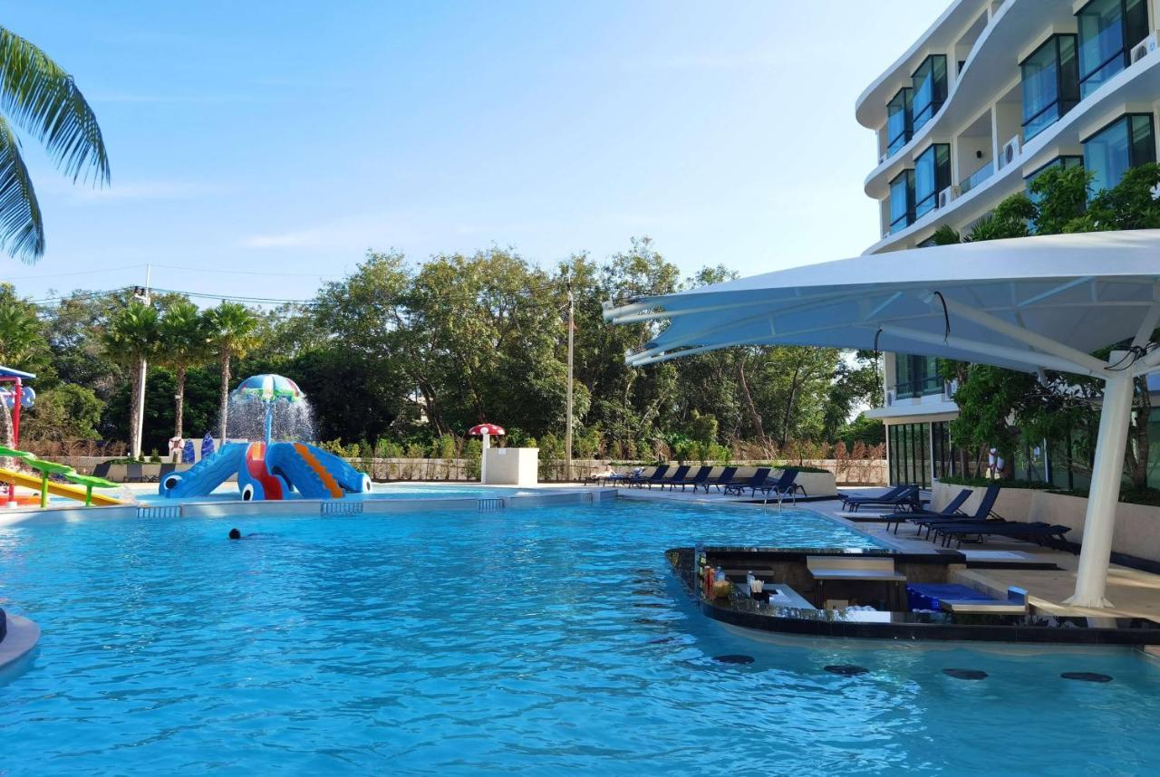 Wyndham La Phuket Hotel Rawai