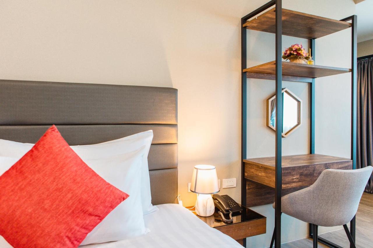 Triple L Hotel