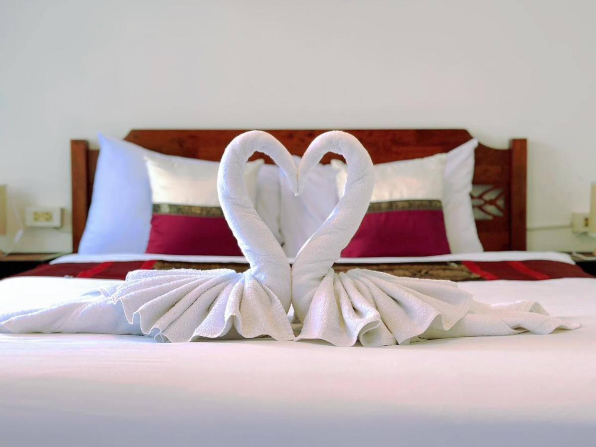 Hotel Baya Phuket 3*