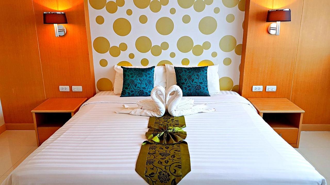 Harbor & Service Hotel