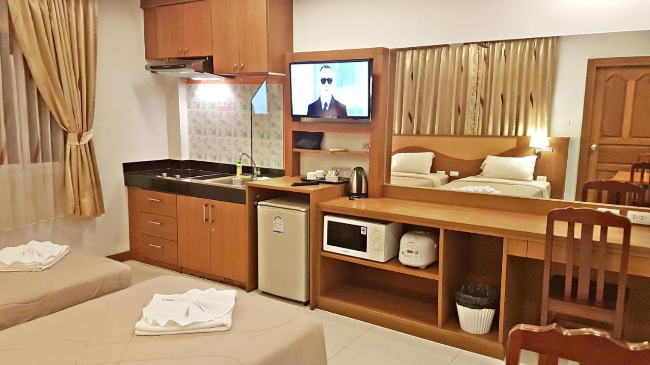 Harbor & Service Hotel