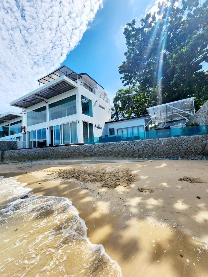 Absolute Oceanfront Yai - Private Pool 4br Rawai